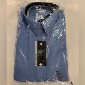 NWT Van Heusen poplin, in the pkg, XL 17 x 32/33 blue wrinkle free dress shirt